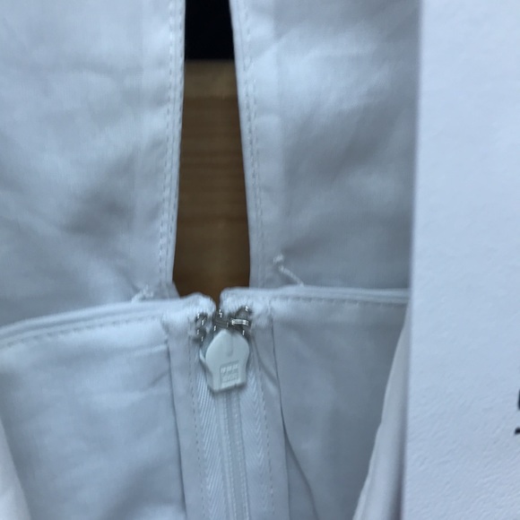 NWT,Derek Lam10Crosby
Ruched Pleated Stretch-Linen - Picture 10 of 16